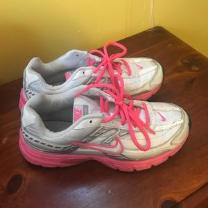 Nike Initiator sneakers